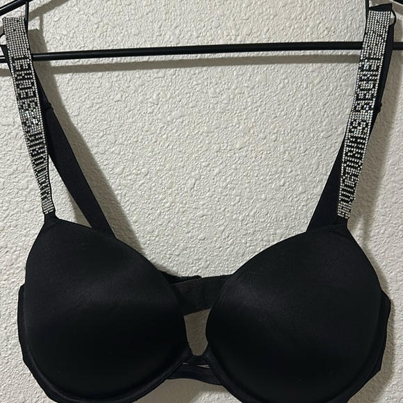 Victoria Secret Push Up Bra - Picture 1 of 9